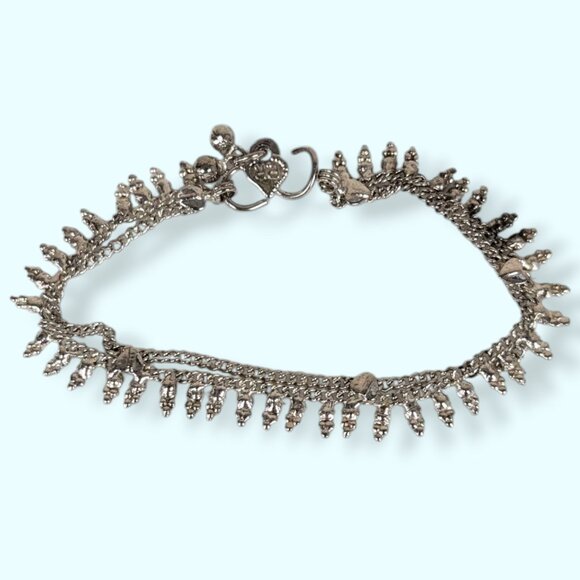 (2/$20) Metal Dangling Bracelet - Picture 5 of 6